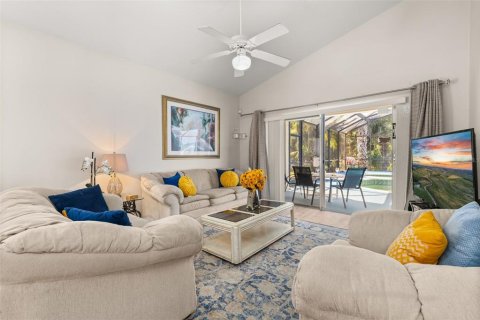 Casa en venta en Kissimmee, Florida, 4 dormitorios, 177.91 m2 № 1684525 - foto 10