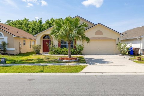 House in Kissimmee, Florida 4 bedrooms, 177.91 sq.m. № 1684525 - photo 1