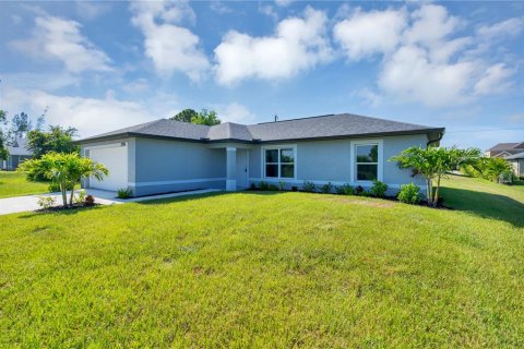 Casa en venta en Cape Coral, Florida, 3 dormitorios, 118.17 m2 № 1760289 - foto 2