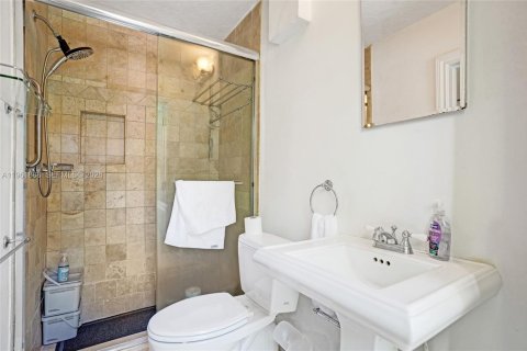 Villa ou maison à vendre à Miami Shores, Floride: 3 chambres, 210.05 m2 № 2080870 - photo 25