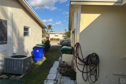 Купить виллу или дом в Маргит, Флорида 2 спальни, 110.65м2, № 2029179 - фото 10