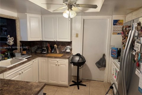 Купить виллу или дом в Маргит, Флорида 2 спальни, 110.65м2, № 2029179 - фото 2