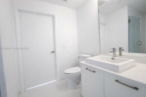 Condo in Miami, Florida, 2 bedrooms № 2058405 - photo 9