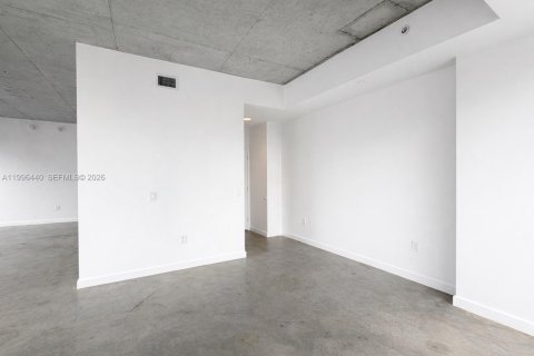 Condo in Miami, Florida, 2 bedrooms № 2058405 - photo 12