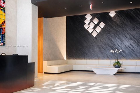 Condo in Miami, Florida, 2 bedrooms № 2058405 - photo 18