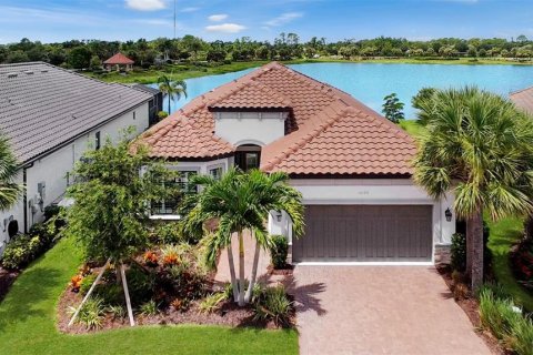 Villa ou maison à vendre à Nokomis, Floride: 2 chambres, 179.21 m2 № 1883028 - photo 1
