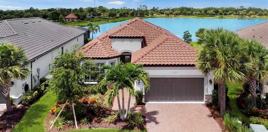 House in Nokomis, Florida 2 bedrooms, 179.21 sq.m. № 1883028