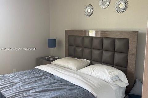 Купить виллу или дом в Уэст-Палм-Бич, Флорида 3 спальни, 139.17м2, № 1973515 - фото 4