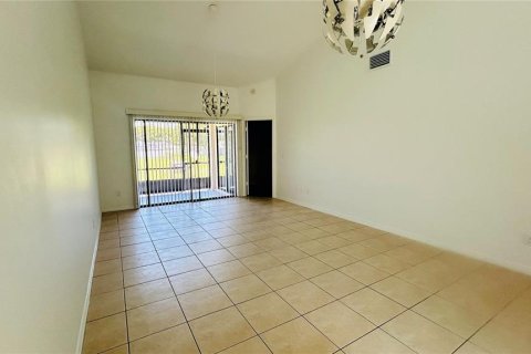 Apartamento en alquiler en Orlando, Florida, 2 dormitorios, 94.02 m2 № 2120230 - foto 4