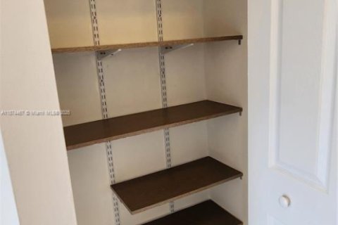 Copropriété à louer à Miami, Floride: 2 chambres, 90.95 m2 № 1920504 - photo 11