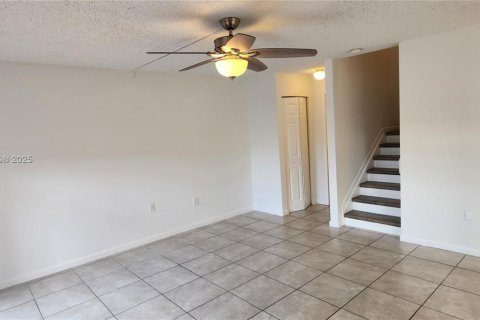 Copropriété à louer à Miami, Floride: 2 chambres, 90.95 m2 № 1920504 - photo 6