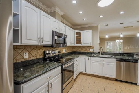 Villa ou maison à louer à Winter Springs, Floride: 4 chambres, 292.27 m2 № 2437253 - photo 6