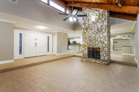 Villa ou maison à louer à Winter Springs, Floride: 4 chambres, 292.27 m2 № 2437253 - photo 3