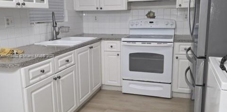 Touwnhouse à Hialeah, Floride 2 chambres, 82.13 m2 № 1941382