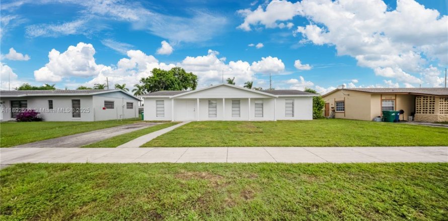 Villa ou maison à Miami, Floride 4 chambres, 150.5 m2 № 1955866