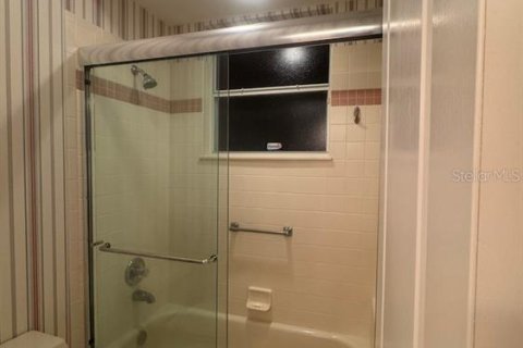 Casa en venta en Orlando, Florida, 5 dormitorios, 341.88 m2 № 2166620 - foto 12