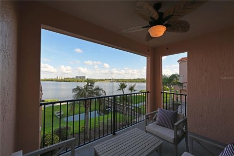 Condo in Clearwater, Florida, 2 bedrooms  № 2214032