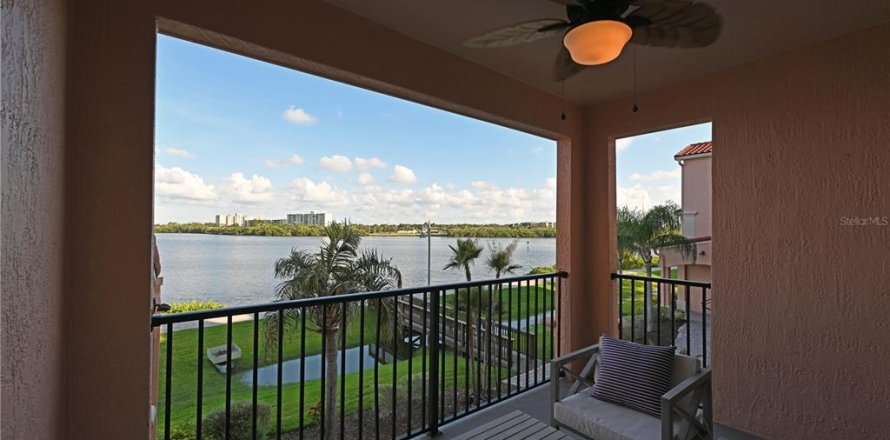 Condo in Clearwater, Florida, 2 bedrooms  № 2214032