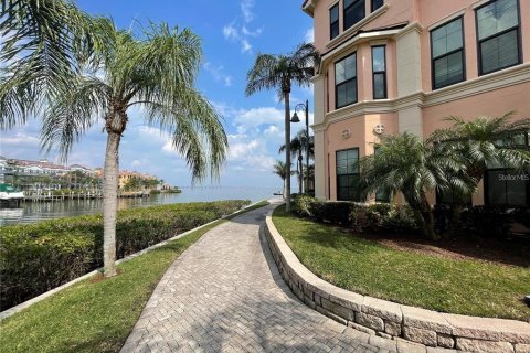 Condo in Clearwater, Florida, 2 bedrooms  № 2214032 - photo 7