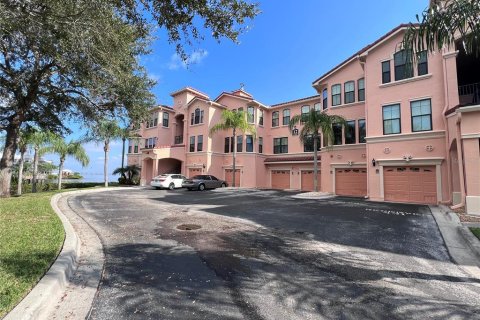 Condo in Clearwater, Florida, 2 bedrooms  № 2214032 - photo 3