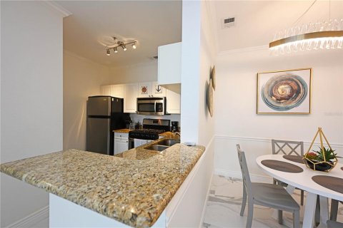 Condo in Clearwater, Florida, 2 bedrooms  № 2214032 - photo 17