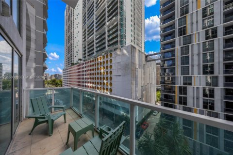 Condo in Miami, Florida, 2 bedrooms  № 2188350 - photo 5