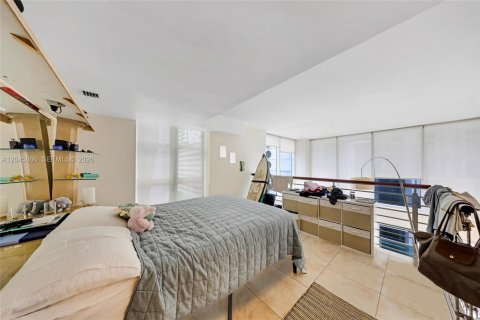 Condo in Miami, Florida, 2 bedrooms  № 2188350 - photo 9