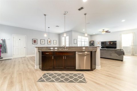 House in Winter Garden, Florida 3 bedrooms, 255.48 sq.m. № 1677848 - photo 15