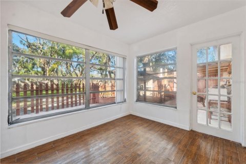 House in New Port Richey, Florida 3 bedrooms, 105.72 sq.m. № 1883480 - photo 14