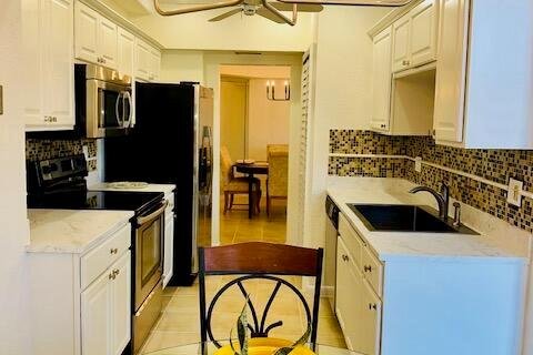 Condo in Lauderhill, Florida, 2 bedrooms  № 2087035 - photo 12