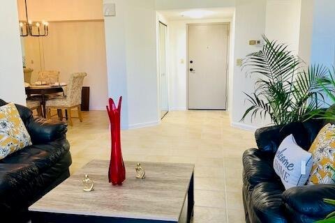 Condo in Lauderhill, Florida, 2 bedrooms  № 2087035 - photo 6