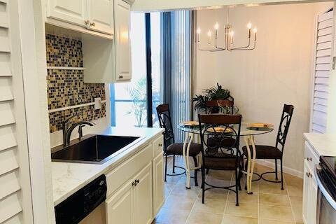 Condo in Lauderhill, Florida, 2 bedrooms  № 2087035 - photo 11
