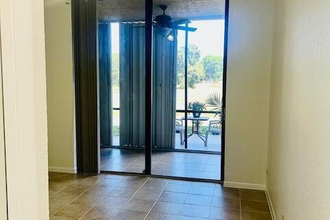 Condo in Lauderhill, Florida, 2 bedrooms  № 2087035 - photo 21