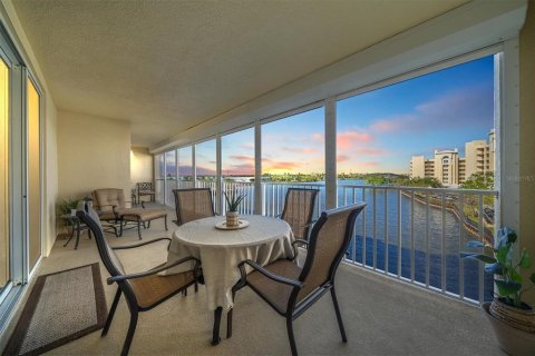 Condo in Merrit Island, Florida, 3 bedrooms  № 1602706 - photo 1