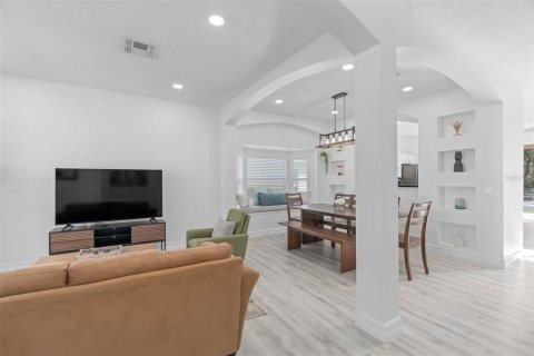 Villa ou maison à vendre à Kissimmee, Floride: 7 chambres, 267.65 m2 № 2287520 - photo 27