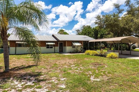 House in Punta Gorda, Florida 3 bedrooms, 108.88 sq.m. № 1787331 - photo 9