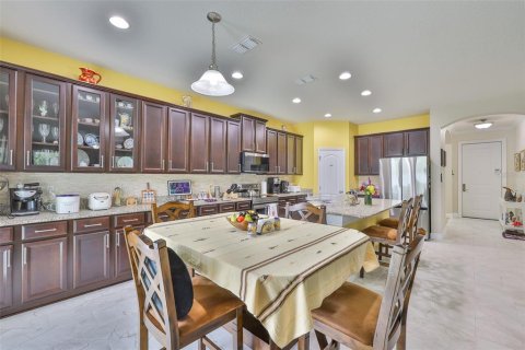 House in Tampa, Florida 3 bedrooms, 206.89 sq.m. № 1805044 - photo 15