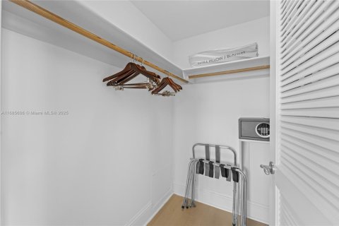 Condominio en venta en Miami Beach, Florida, 2 dormitorios, 144.65 m2 № 1748738 - foto 29