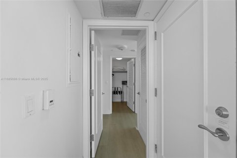 Condominio en venta en Miami Beach, Florida, 2 dormitorios, 144.65 m2 № 1748738 - foto 19