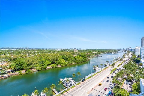 Condominio en venta en Miami Beach, Florida, 2 dormitorios, 144.65 m2 № 1748738 - foto 3