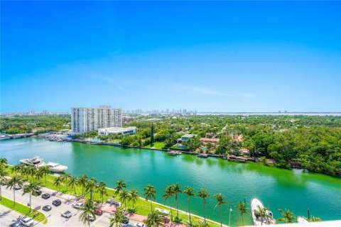 Condominio en venta en Miami Beach, Florida, 2 dormitorios, 144.65 m2 № 1748738 - foto 7