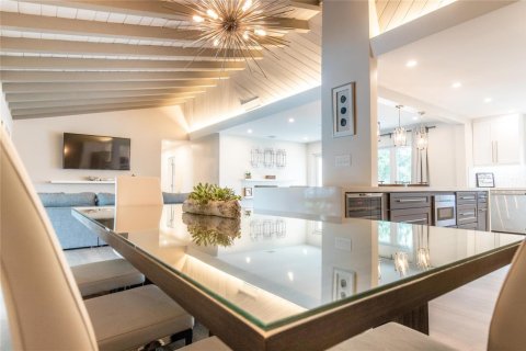 House in Fort Lauderdale, Florida 5 bedrooms, 314.01 sq.m. № 2247032 - photo 11