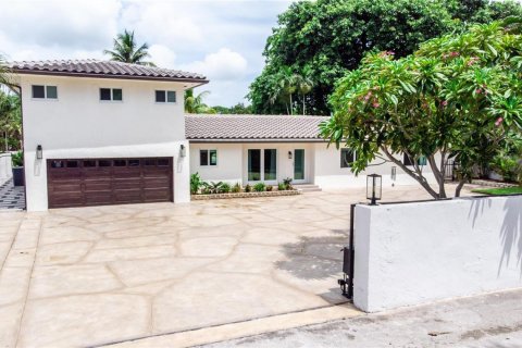 House in Fort Lauderdale, Florida 5 bedrooms, 314.01 sq.m. № 2247032 - photo 30