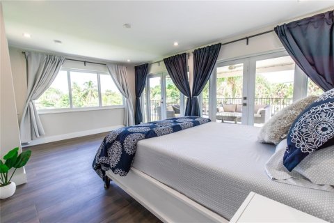 House in Fort Lauderdale, Florida 5 bedrooms, 314.01 sq.m. № 2247032 - photo 19