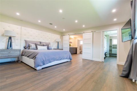 House in Fort Lauderdale, Florida 5 bedrooms, 314.01 sq.m. № 2247032 - photo 20