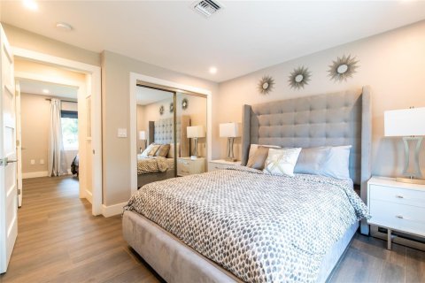 House in Fort Lauderdale, Florida 5 bedrooms, 314.01 sq.m. № 2247032