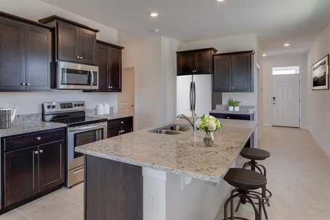 Casa en venta en Wildwood, Florida, 2 dormitorios, 130.25 m2 № 1899697 - foto 2