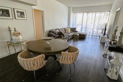 Condo in Aventura, Florida, 2 bedrooms  № 1807666 - photo 4