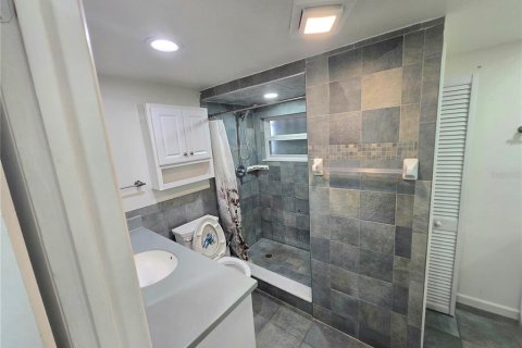 Villa ou maison à vendre à Tampa, Floride: 4 chambres, 220.64 m2 № 2398312 - photo 21