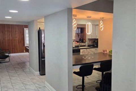 Villa ou maison à vendre à Tampa, Floride: 4 chambres, 220.64 m2 № 2398312 - photo 3